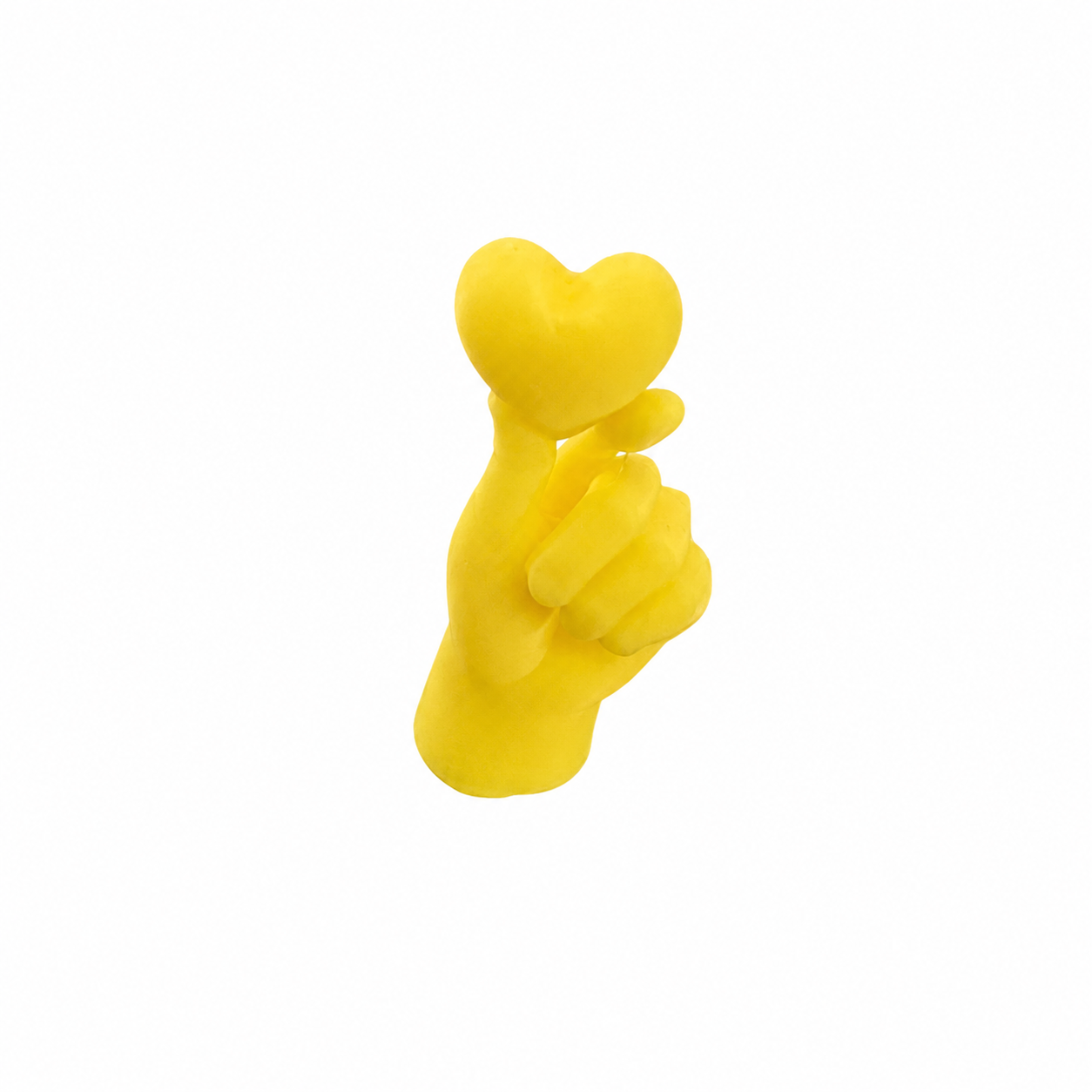 Diseño realizado mediante IA y modelado — mano con corazón impresa en PLA, vista frontal